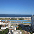 Icon Brava: apartamento de tres dormitorios y dos baos con vista a la playa Brava.