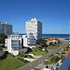 Wind Tower: apartamento de dos dormitorios y dos baños sobre el lateral hacia La Barra a cien metros de la playa Brava.