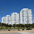 Excelente apartamento de 3 dormitorios y dependencia de servicio para alquilar en Punta del Este.