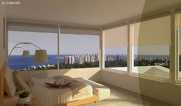Living comedor con vistas al entorno y bah�a de Punta del Este.