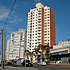 Torres del Triángulo: apartamento de dos dormitorios con muy linda vista a la playa Brava en edificio con excelentes servicios.