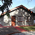 Simpático chalet de piedra en el corazón del club de La Barra.