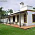 Chalet de estilo colonial en una zona súper tranquila de La Barra y a pocas cuadras del mar.