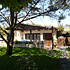 Hermosa casa de 4 dormitorios más dormitorio de servicio en barrio de jardines a 400 mts de la playa Mansa.