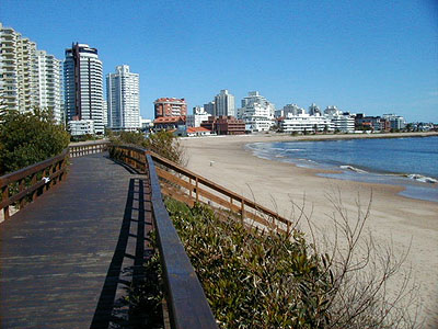 Paseo de Mailhos sobre Playa Mansa - Punta del Este