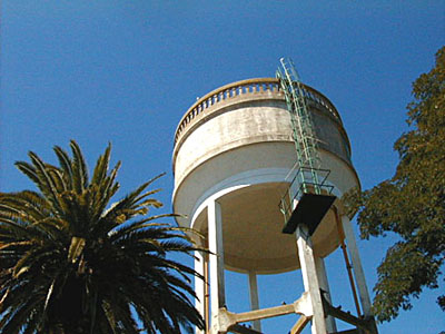 Tanque de agua en la Plaza 19 de Abril - Pan de Azcar