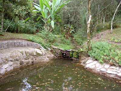 Espejo de agua en Sierras de Garzn - Garzn