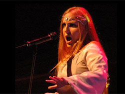 Maika Ceres presenta 