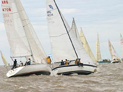 La Regata Buqueb�s deja Punta del Este