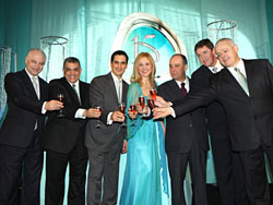 Conrad Punta del Este celebr� su 15� aniversario con un c�ctel de gala y un recital memorable de Paul Anka
