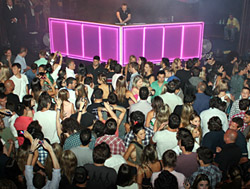 24 de agosto en OVO nightclub de Conrad:  Fiesta �Celebrate, 25 a�os de la m�sica dance� para una m�gica noche