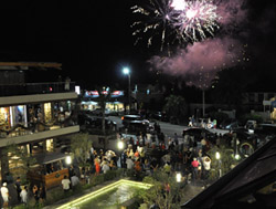 La noche se ilumin� en La Barra