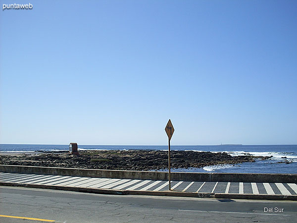 Atlantic coast on the Rambla de Circunvalacin Artigas meters from the building.