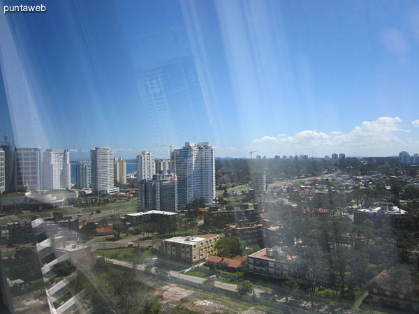 Vista hacia el bao en suite del tercer dormitorio.