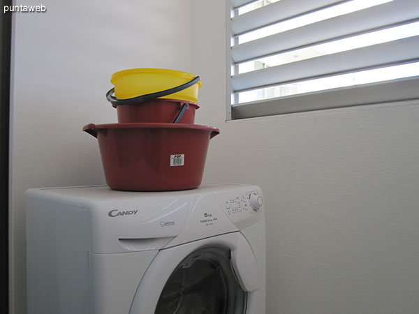 Detail of the sink in the kitchen.