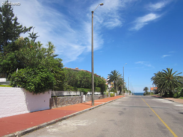 View from the corner of the building in lanes 6 and 9 southwesterly along 6th Street. <br><br>At the bottom of the Atlantic to start Maldonado Bay and Isla Gorriti ocean.