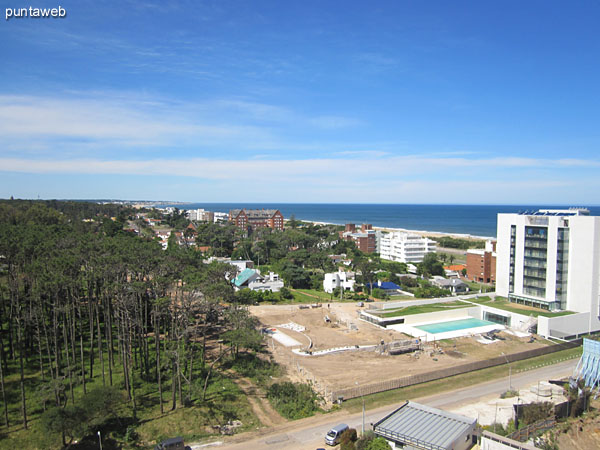 Facade of the building facing southeast.<br><br>The apartment overlooks the Atlantic Ocean on the Brava beach to the south and east and the peninsula of Punta del Este to the southwest.