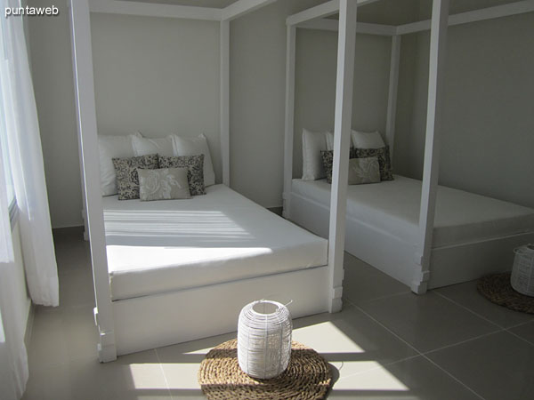 Ascensores en la zona de amenities.