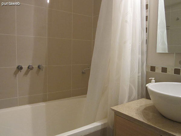 Detail of taps and sanitary ware bathroom en suite to the master bedroom.