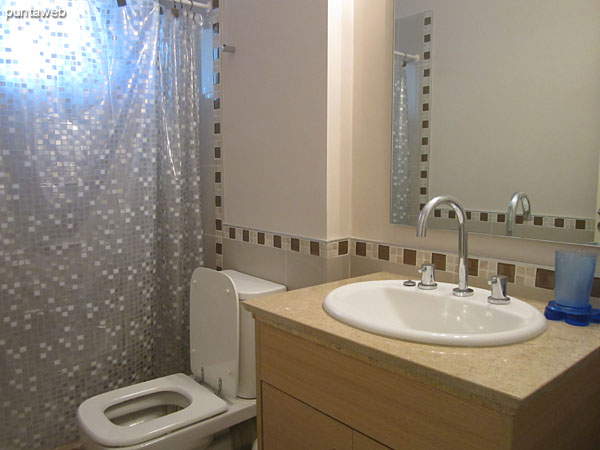 View from the third bedroom into the hallway access.<br><br>On the left, the door of the bathroom.