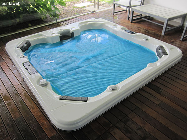 Heated pool in the corresponding to the apartment block. Located on the ground floor next to the lobby.<br><br>It features lounge chairs and a whirl.