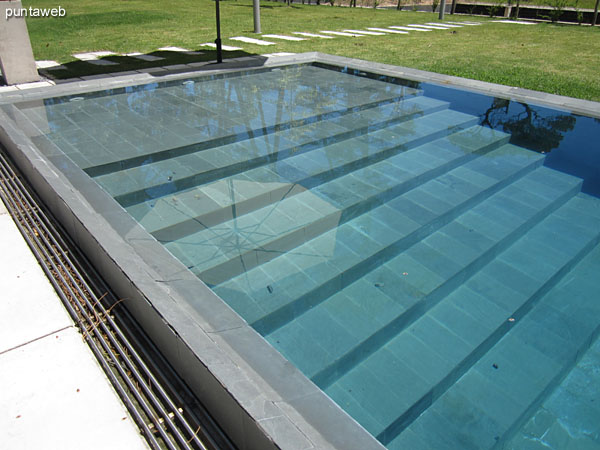 Detail design of the pool outdoors.