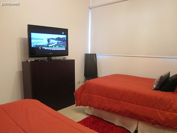 Second bedroom. It located the building of building overlooking east.<br>Equipped with two single beds.