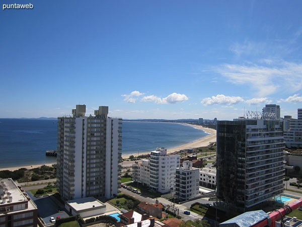 View of the bay of Punta del Este from the terrace on the second floor of the duplex.