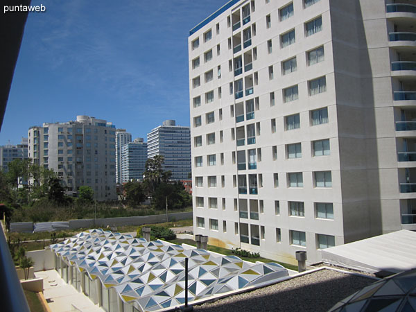 Spacious apartment balcony terrace. It is accessed through a sliding door double leaf from the living room and from the secondary bedroom.<br><br>The suite also has a window on the balcony.