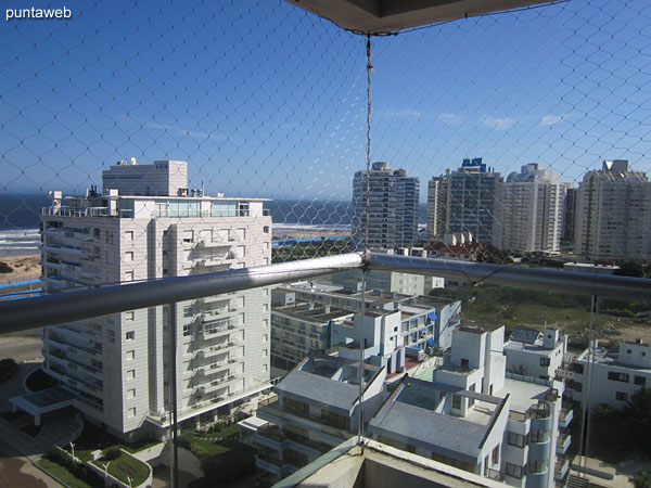 Vista hacia el este desde el balcón terraza del apartamento.