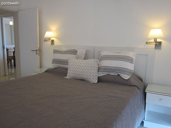Suite room. Located on the east corner of the building facing toward the front of the Brava beach and towards the west side.<br><br>Equipped with a double bed, flat–screen TV, air conditioner.<br><br>The bathroom has a shower and glass screen and shelf space.
