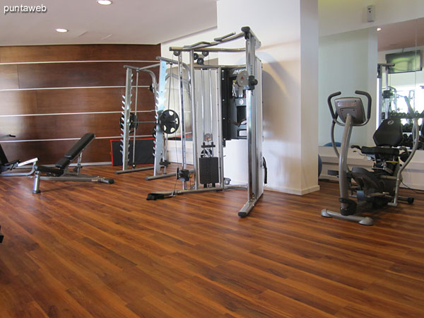 Overview of the gym equipment.
