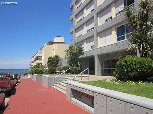 Building facade. Located on 24th Street, facing south corner Artigas square – Place des artisans –.<br><br>The first floor apartment on 24th Street.