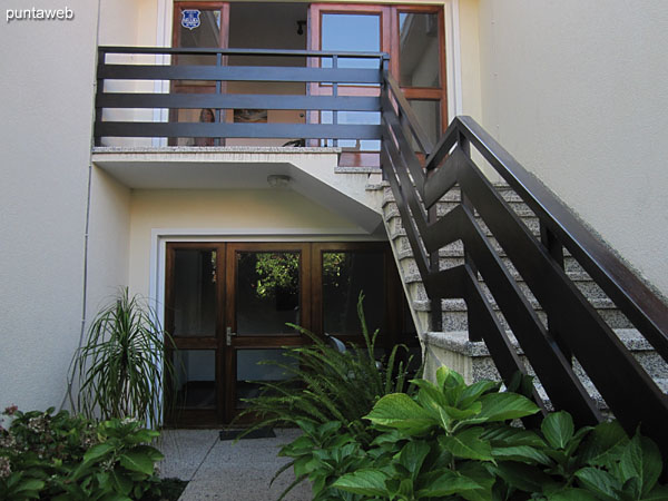 Fachada del edificio desde el lateral norte.