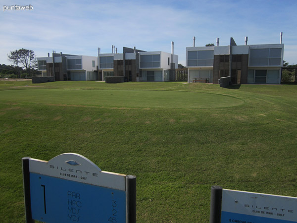 Facade of Block 3 in Silente Club de Mar.