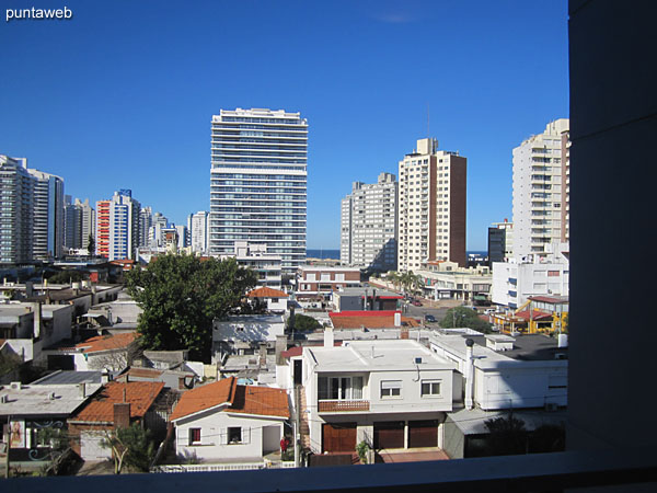 Vista hacia el este desde el segundo dormitorio.