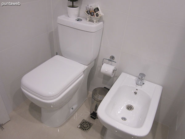 Detail of shower and screen in the second bathroom.