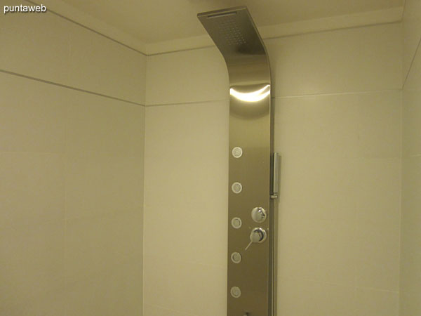 Space for hygienic services and showers in the spa sector.