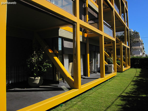 View to the port of Punta del Este from the 18th street in front of the building.