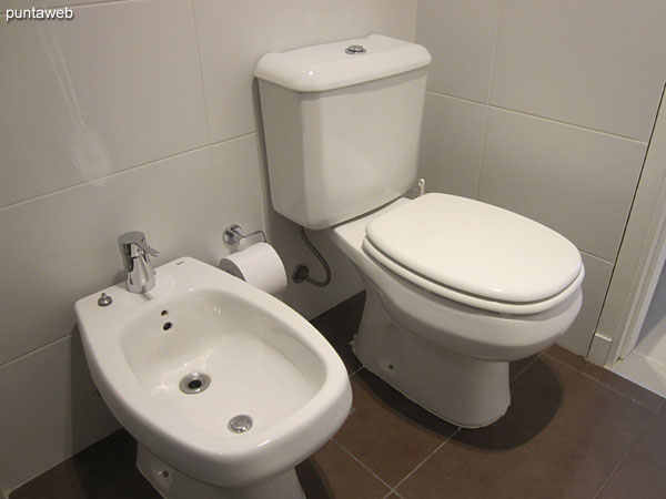 Detail of single lever faucets in the second bathroom.