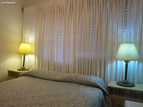 Bedroom. Equipped with air conditioning and ceiling fan.<br><br>Conditioned with double bed.