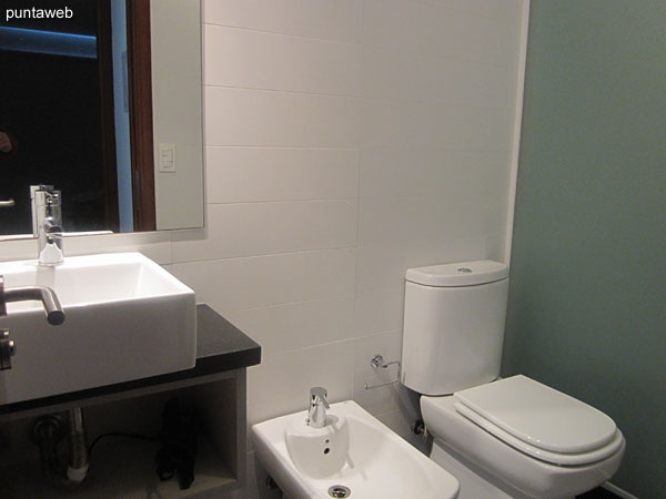 Bathroom, interior. Equipped with screen and shower.
