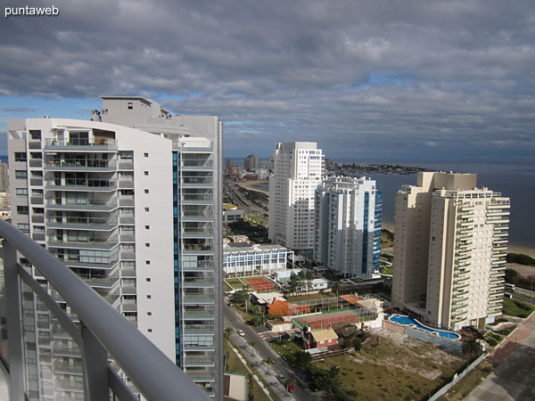 Sun terrace. On the top floor is the barbecue area.