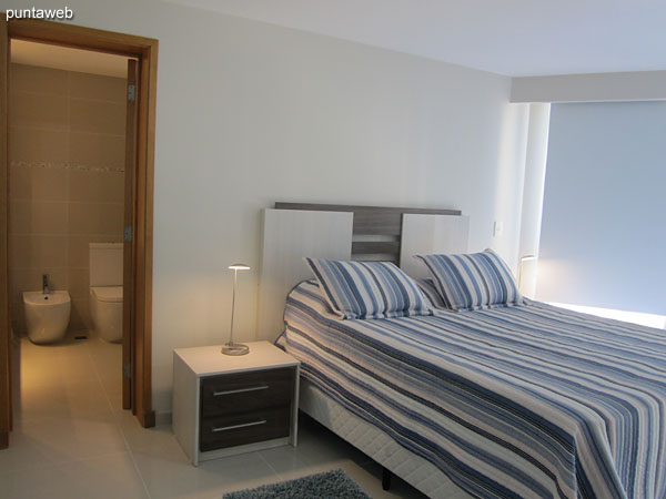 Master suite. Located towards the south side of the plant. Equipped with double bed, air conditioning and cable TV.