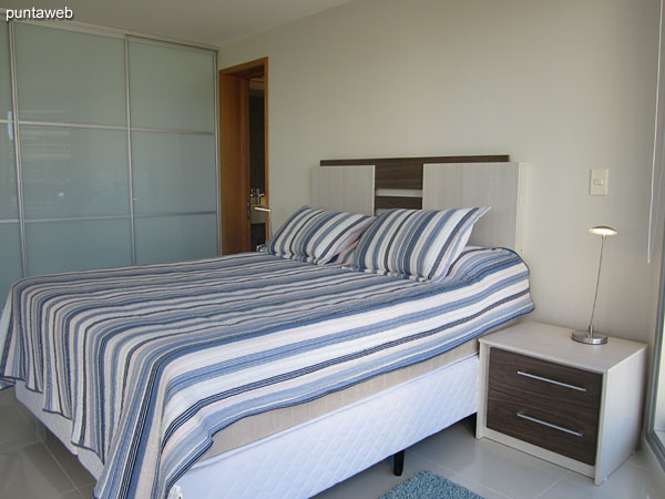 Master suite. Located towards the south side of the plant. Equipped with double bed, air conditioning and cable TV.