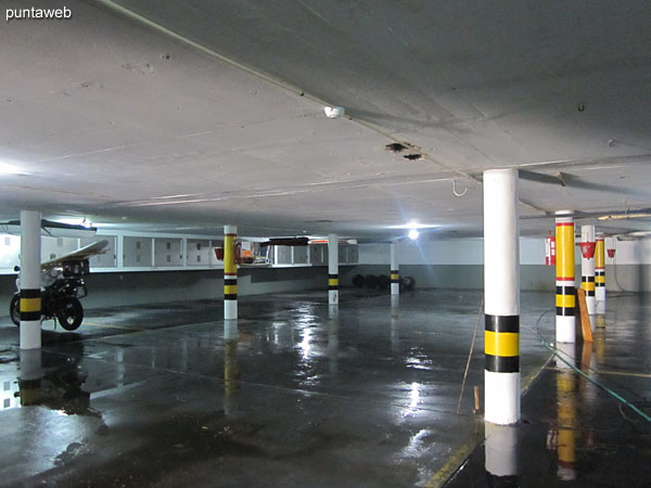 General view of the underground garage. The apartment has its own and fixed space.