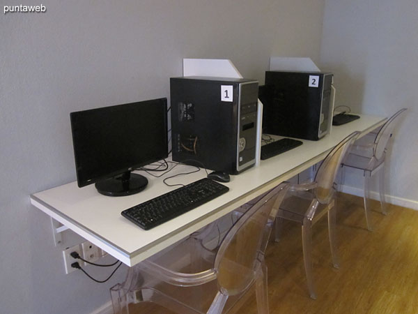 Space with computers and internet access in the games room.