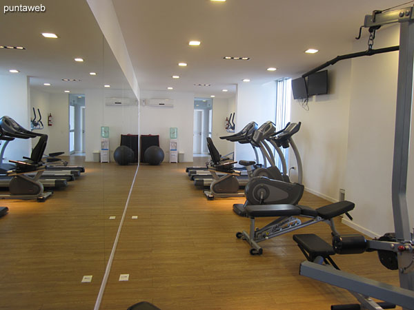 Gym located on the ground floor. Equipped with ribbons, stationary bicycles and weight equipment.