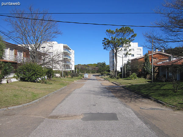 Side street to the building, one block from the Rambla Claudio Williman on the beach Mansa.