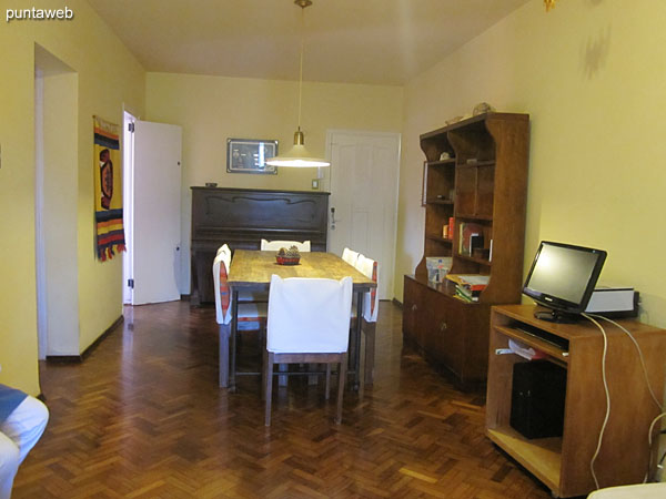 General view of the living room.